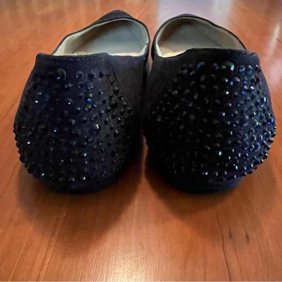 NINE WEST NAVY BLUE SUEDE FLATS WITH BEADED HEELS - Picture 2 of 7